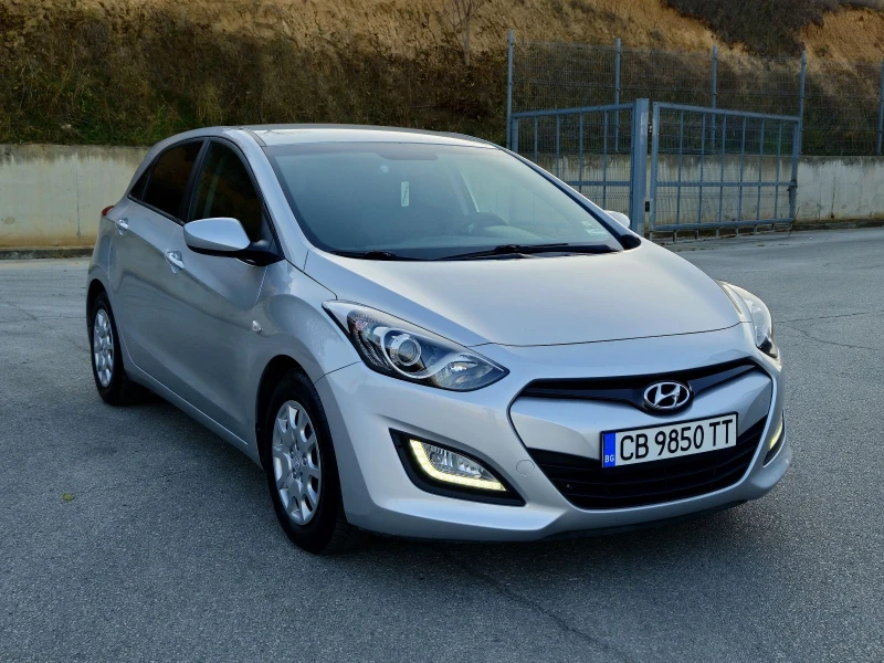 Hyundai I30 1.6 ОТЛИЧНА БАРТЕР, снимка 3 - Автомобили и джипове - 47855954