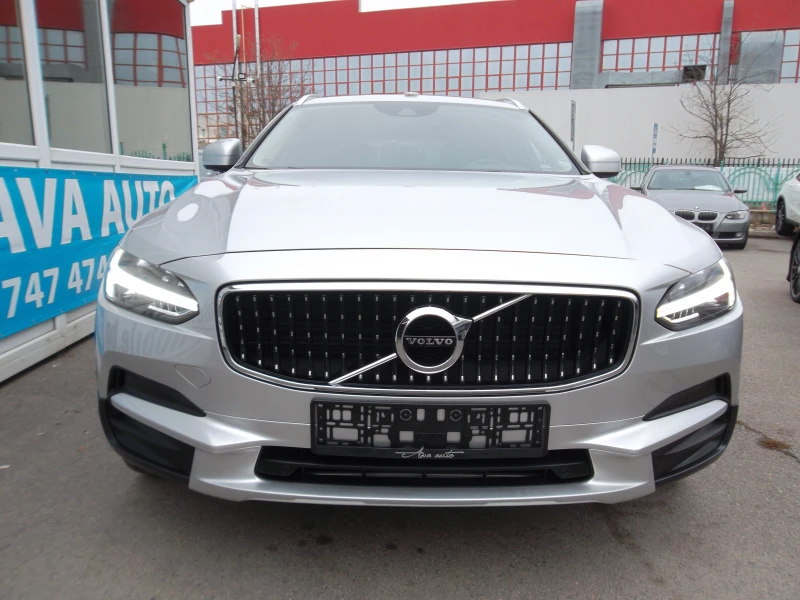 Volvo V90 Cross Country 2.0D4-190k.c. AWD, снимка 5 - Автомобили и джипове - 48402906