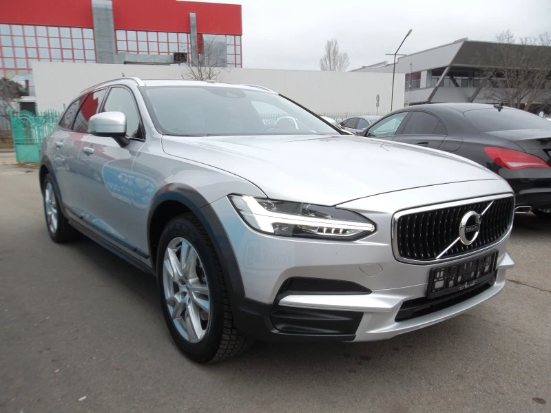 Volvo V90 Cross Country 2.0D4-190k.c. AWD, снимка 4 - Автомобили и джипове - 48402906