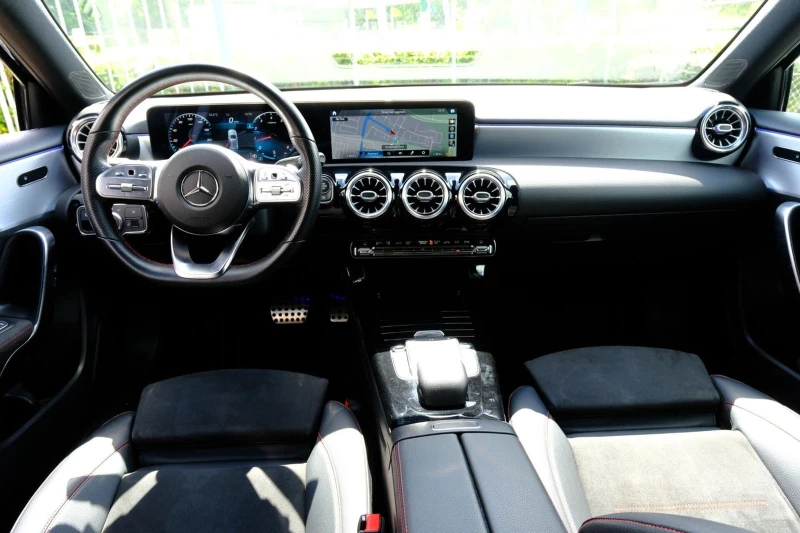 Mercedes-Benz A 180 AMG/136HP/NAVI/LED/CAM/211E, снимка 8 - Автомобили и джипове - 50474199