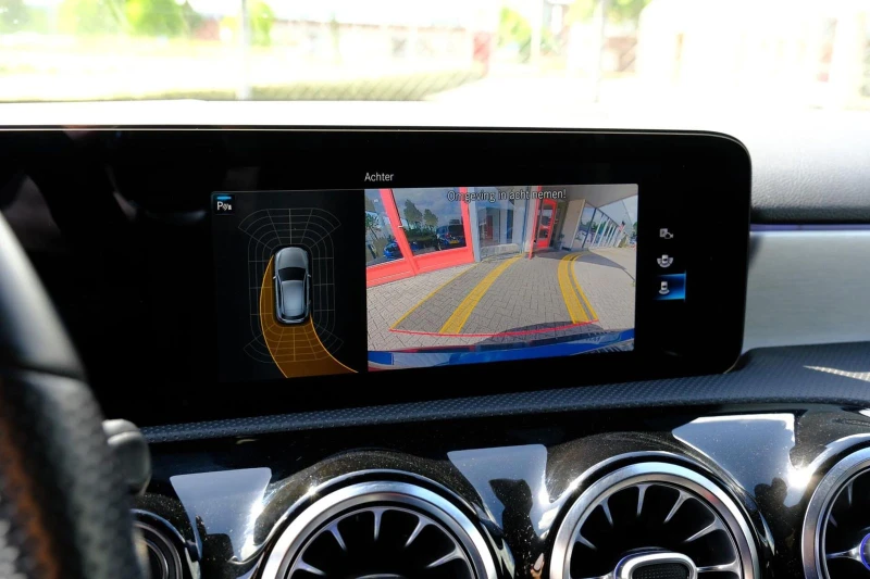 Mercedes-Benz A 180 AMG/136HP/NAVI/LED/CAM/211E, снимка 12 - Автомобили и джипове - 50474199