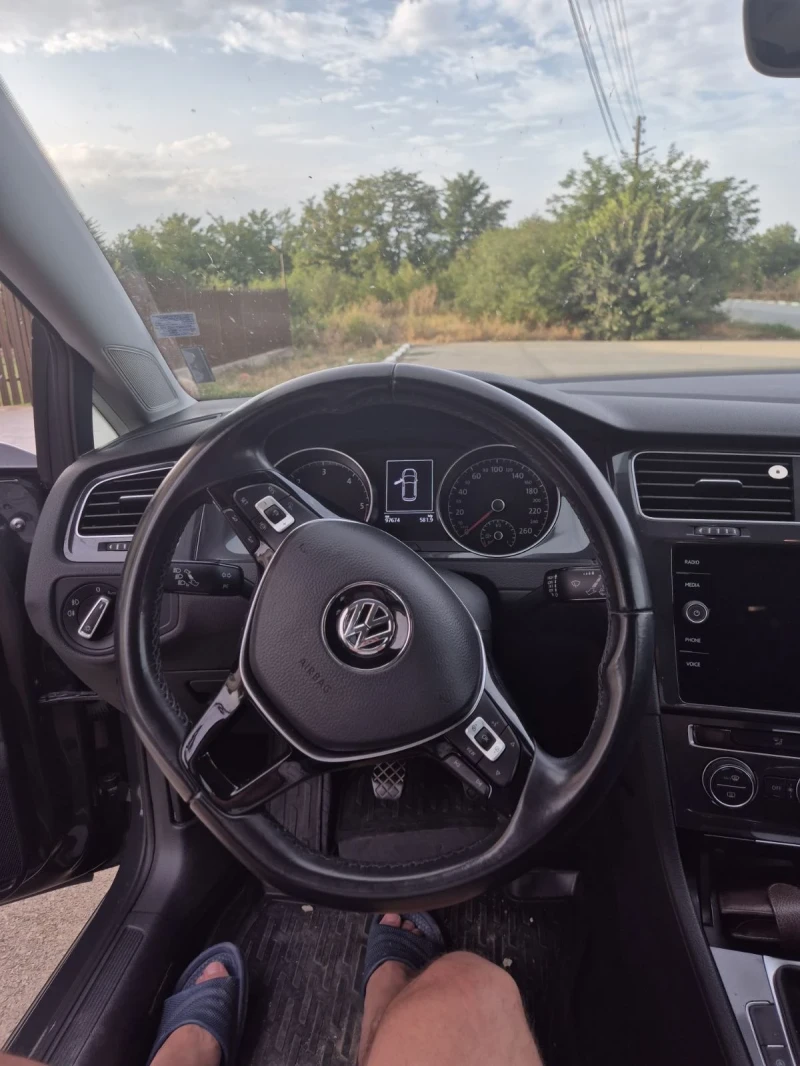 VW Golf 7.5 2.0tdi, снимка 6 - Автомобили и джипове - 52598928