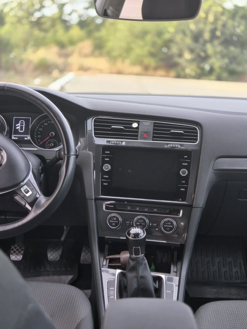 VW Golf 7.5 2.0tdi, снимка 7 - Автомобили и джипове - 52598928