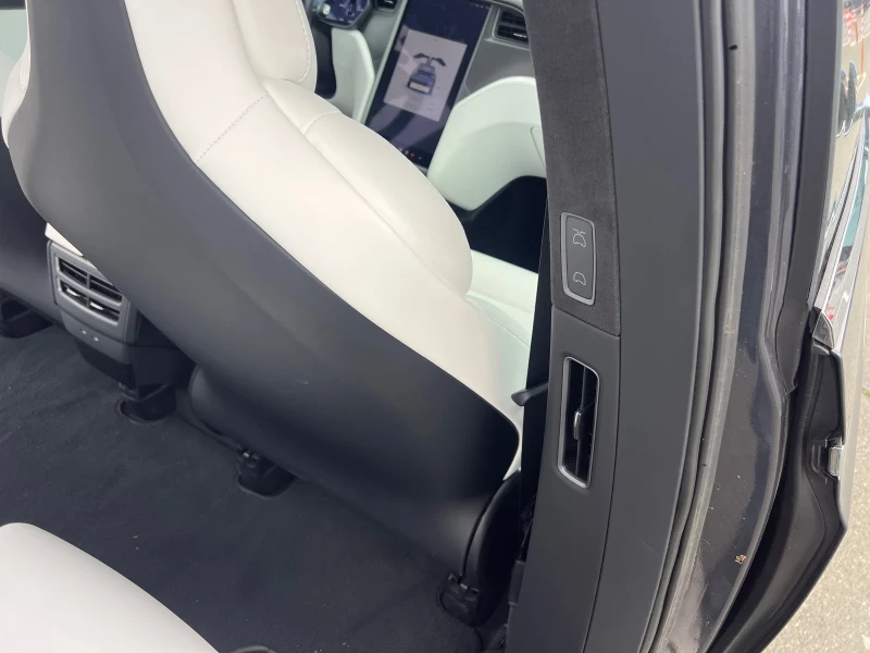 Tesla Model X 75d, снимка 13 - Автомобили и джипове - 52657383