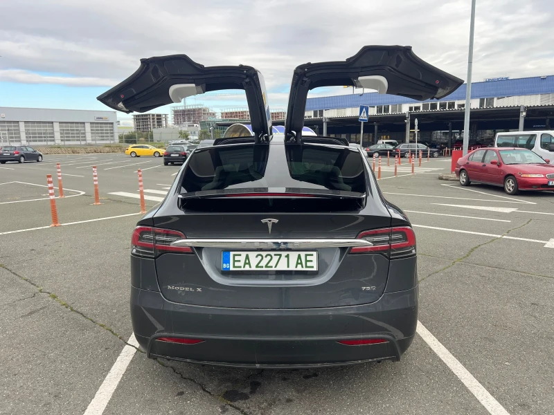 Tesla Model X 75d, снимка 14 - Автомобили и джипове - 52657383