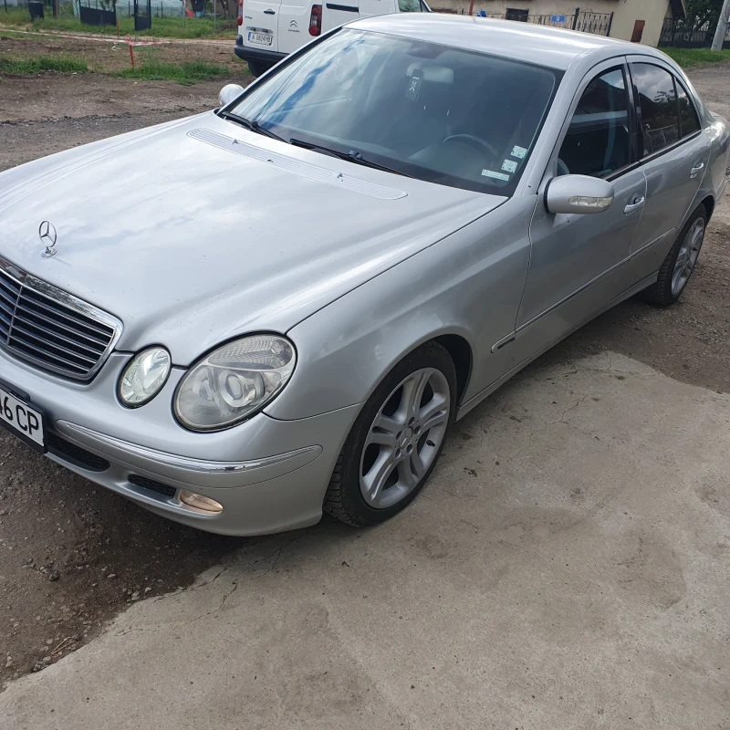 Mercedes-Benz E 280, снимка 2 - Автомобили и джипове - 52639499