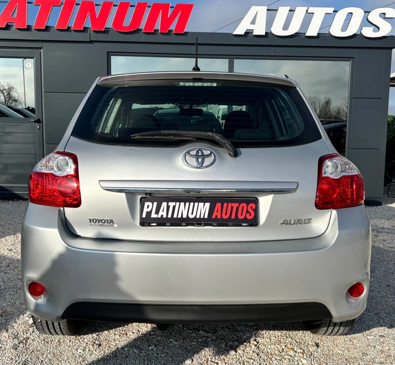 Toyota Auris 2.0D/6 СКОРОСТИ/КАМЕРА/КЛИМАТРОНИК/BLUETOOTH, снимка 7 - Автомобили и джипове - 52859426