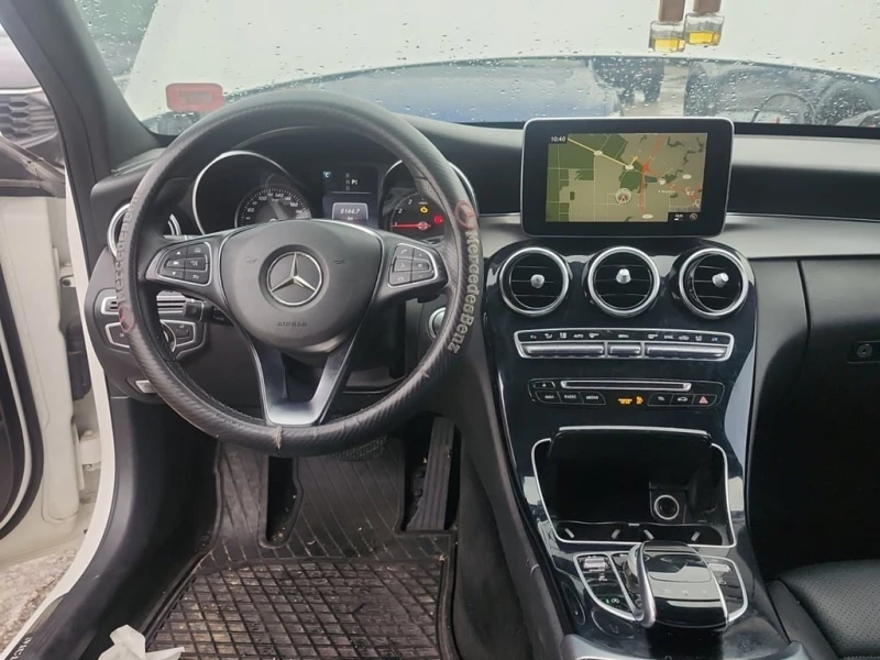 Mercedes-Benz C 300 * CARFAX * БЕЗ ПЪРВОНАЧАЛНА ВНОСКА, снимка 11 - Автомобили и джипове - 53157699