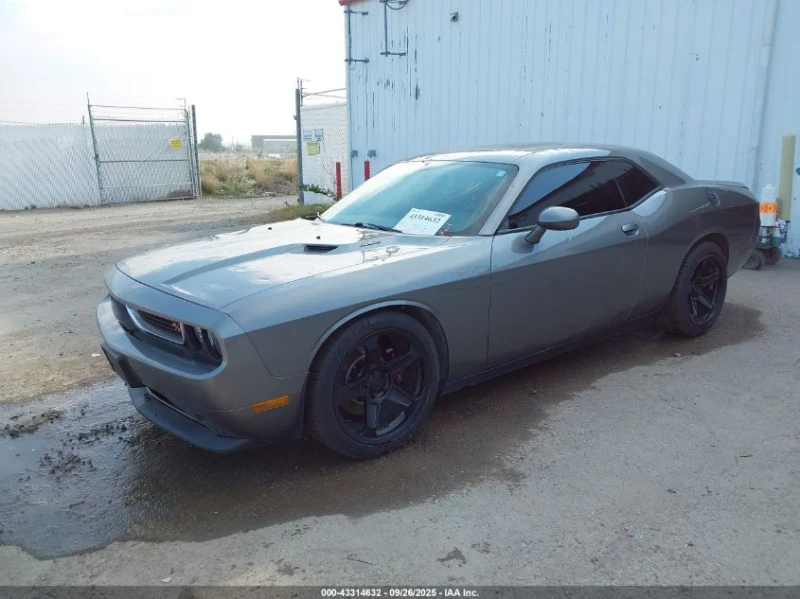 Dodge Challenger R/T, снимка 2 - Автомобили и джипове - 53560244