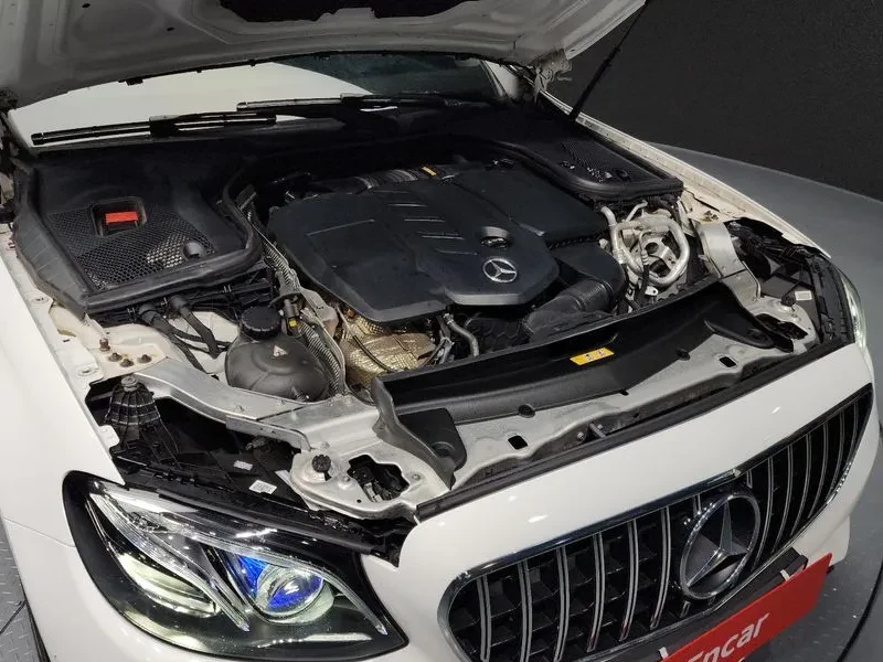 Mercedes-Benz E 220 Avantgarde - изображение 6