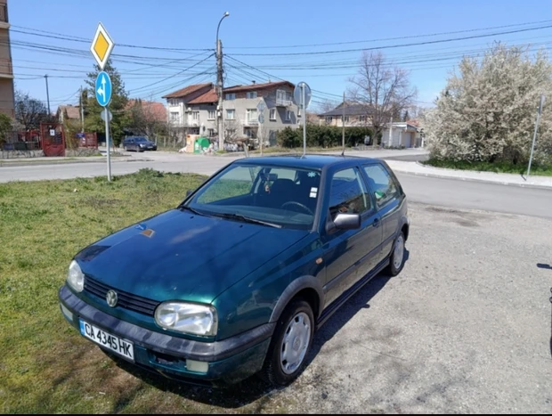 VW Golf, снимка 5 - Автомобили и джипове - 54608264