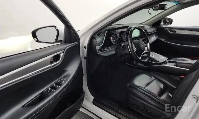 Hyundai Grandeur Кожен Салон | Навигация | Камера | Подгрев Седалки, снимка 11 - Автомобили и джипове - 54811836