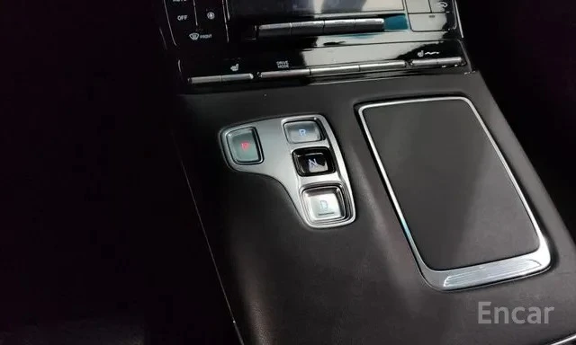 Hyundai Grandeur Кожен Салон | Навигация | Камера | Подгрев Седалки, снимка 10 - Автомобили и джипове - 54811836