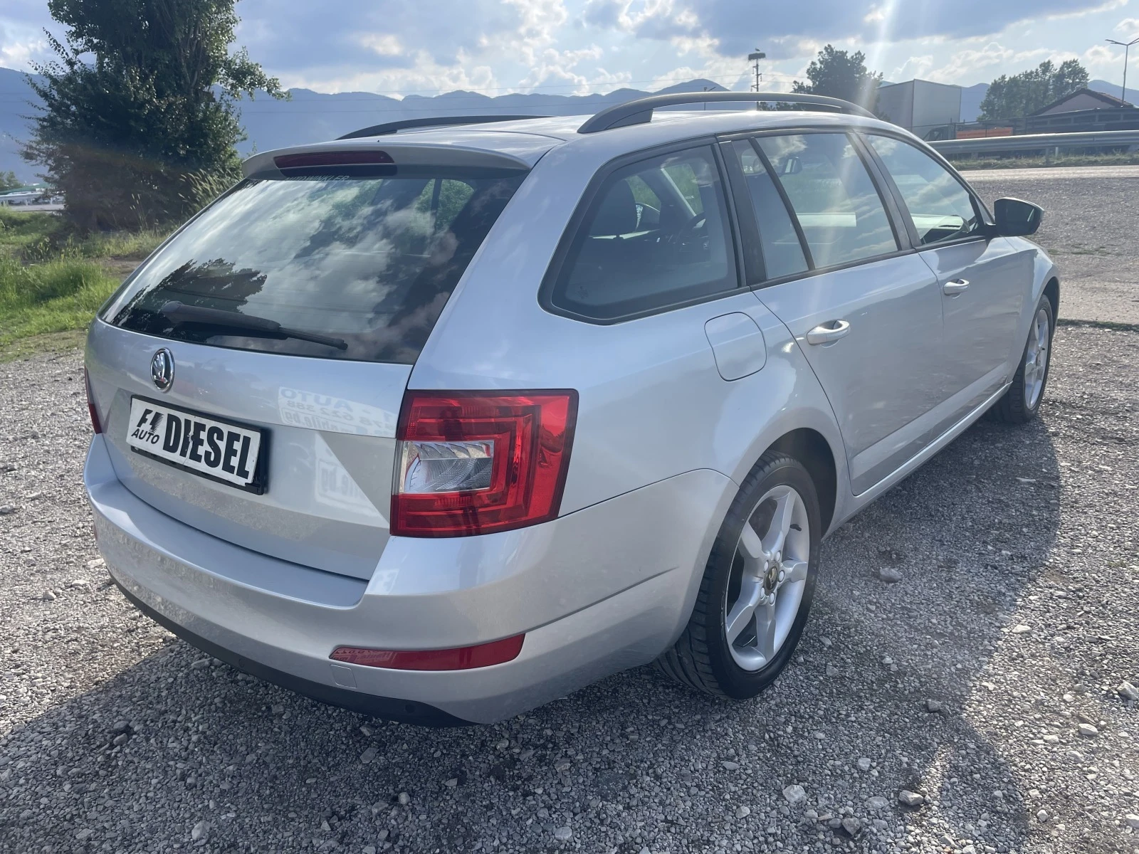 Skoda Octavia 1.6TDI-DSG-AVTOMAT - изображение 5