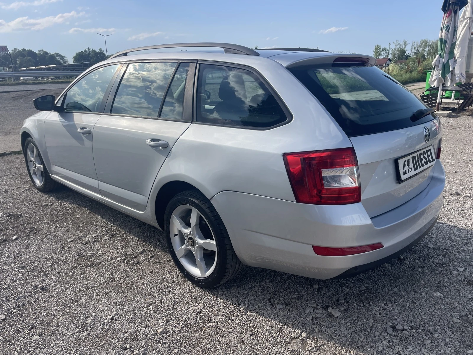 Skoda Octavia 1.6TDI-DSG-AVTOMAT - изображение 7