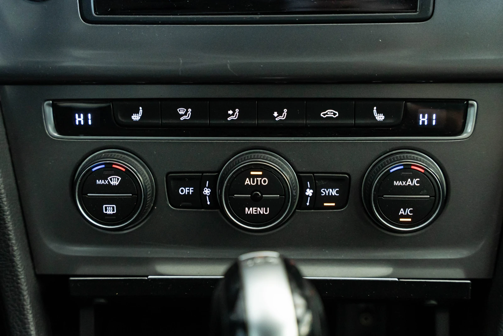 VW Golf 1.6 TDI | Mobile.bg   14