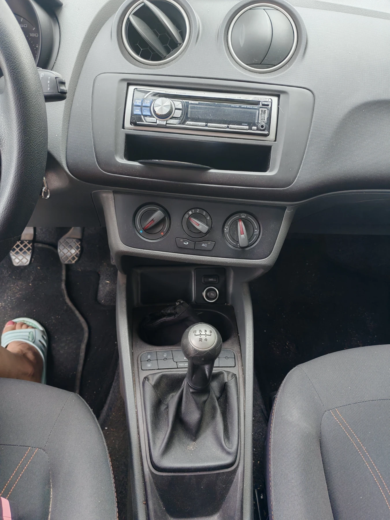 Seat Ibiza 1.6 - изображение 9