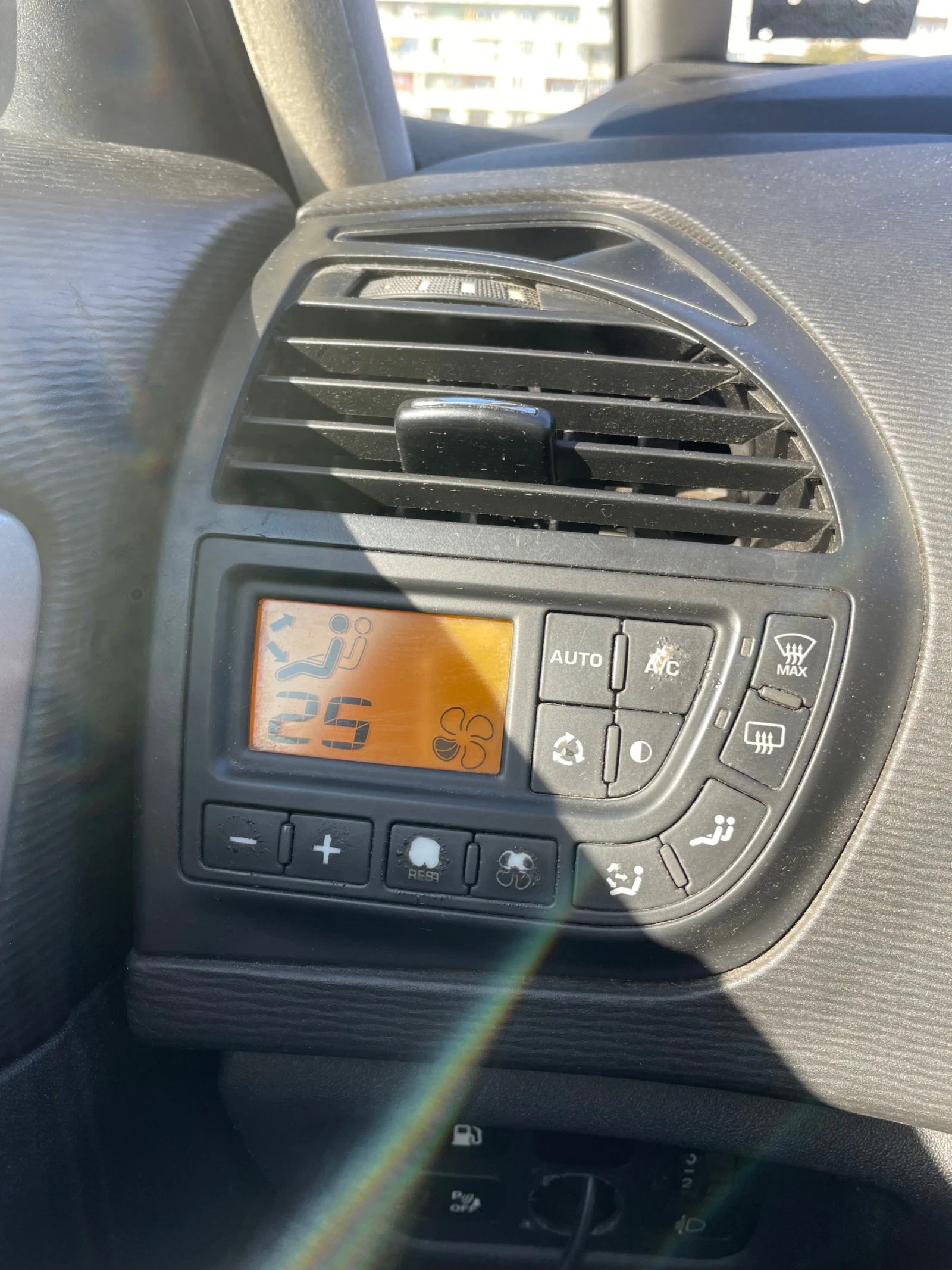 Citroen C4 Picasso Grand ГАЗ 1.6i - изображение 9