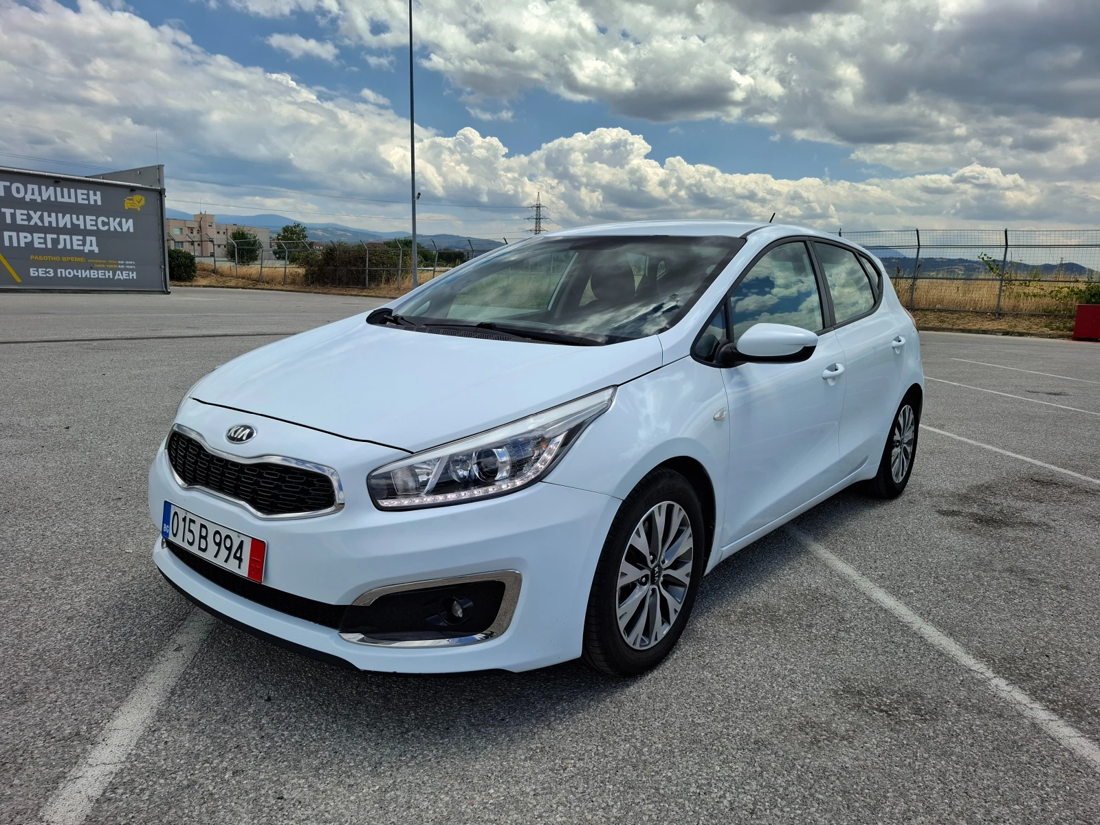 Kia Ceed 1.4 CRDi LED EURO6 NAVI  - изображение 4