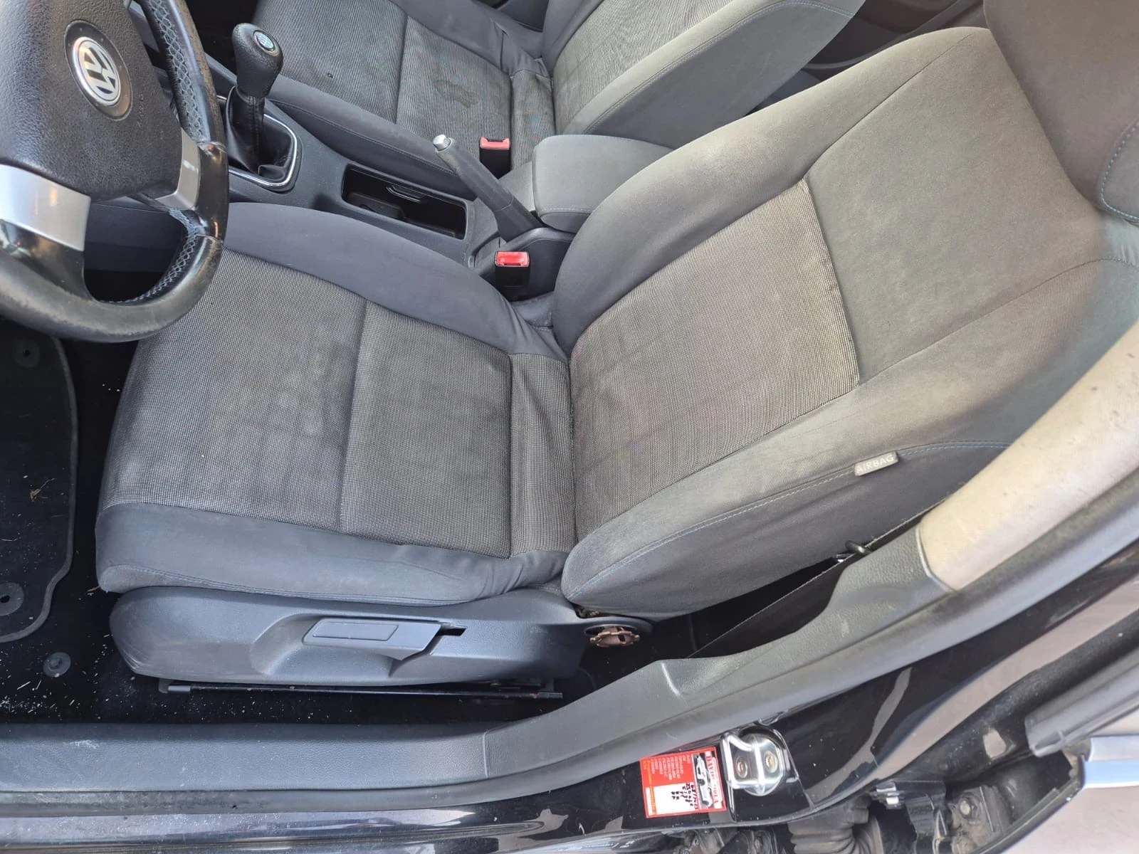 VW Golf 1.9TDI 105k.s - изображение 7