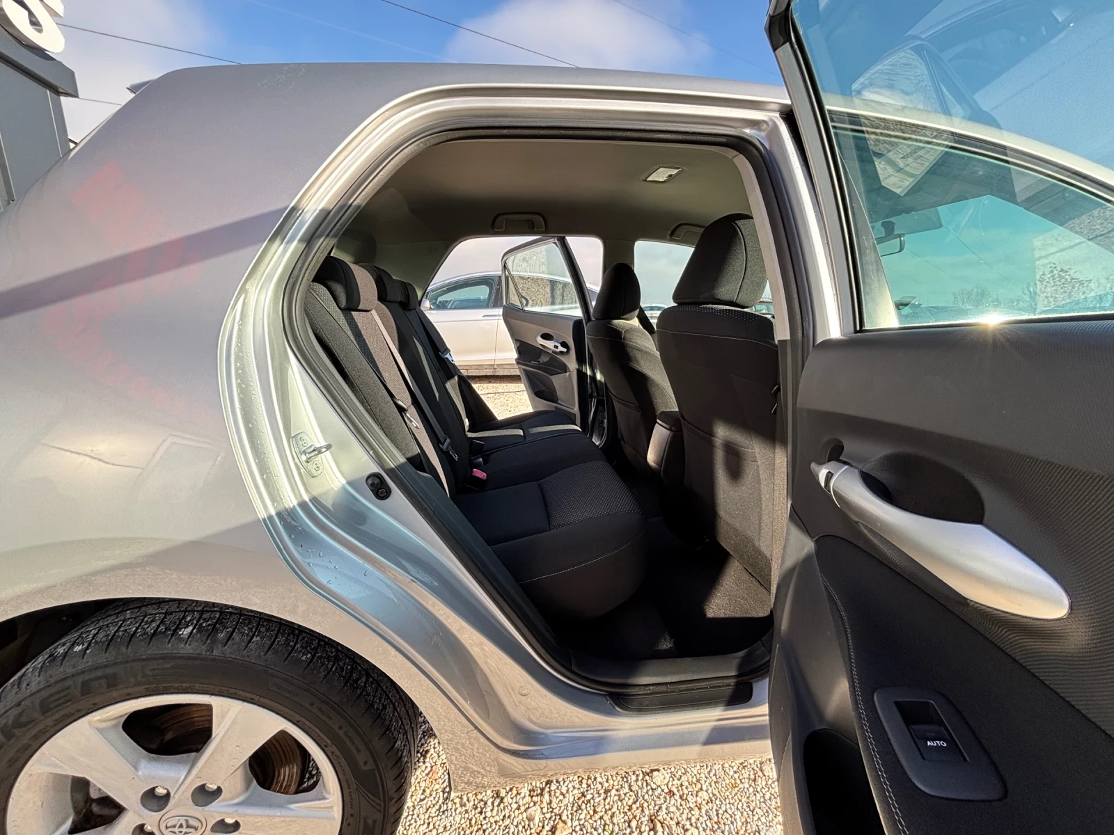 Toyota Auris 2.0D/6 ��������/������/�����������/BLUETOOTH | Mobile.bg � ����������� 3