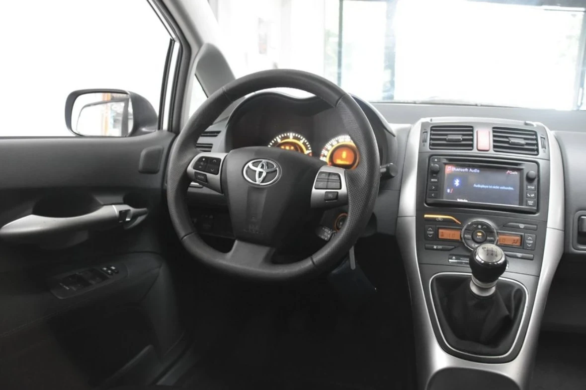 Toyota Auris 2.0D/6 ��������/�����������/BLUETOOTH | Mobile.bg � ����������� 11