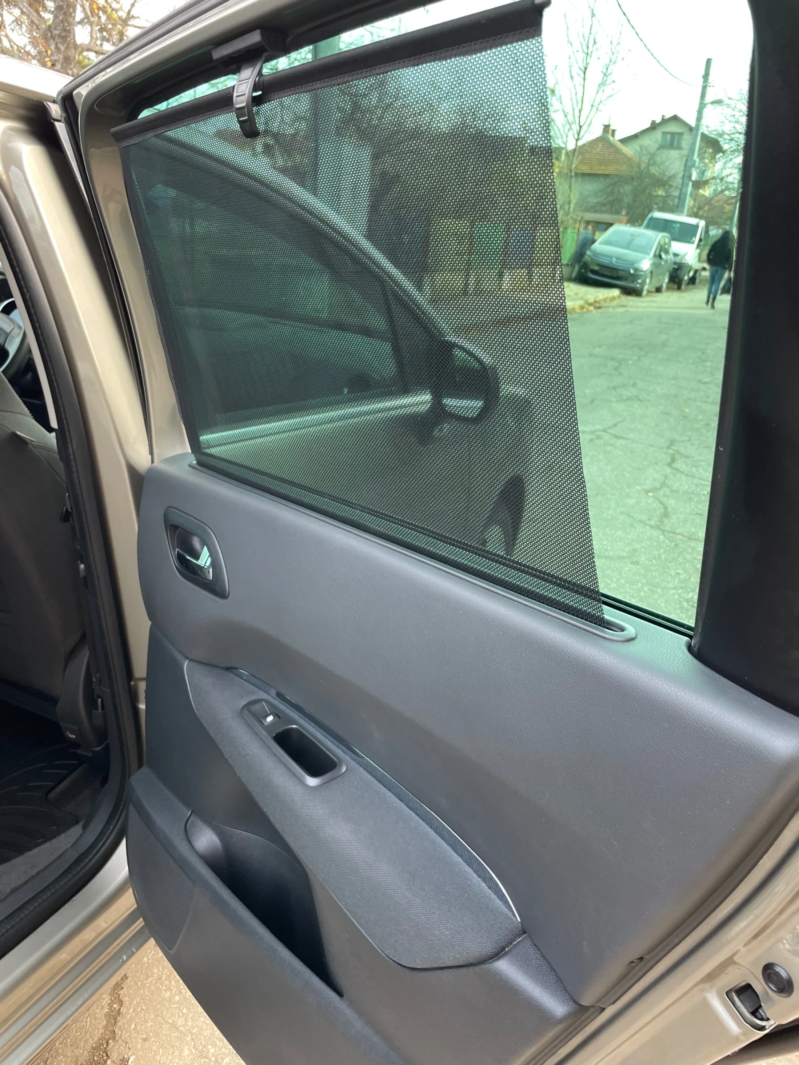 Peugeot 5008 1.6HDI* full, снимка 15 - Автомобили и джипове - 53706682