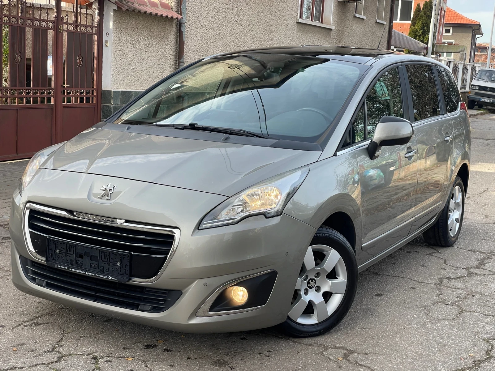 Peugeot 5008 1.6HDI* full