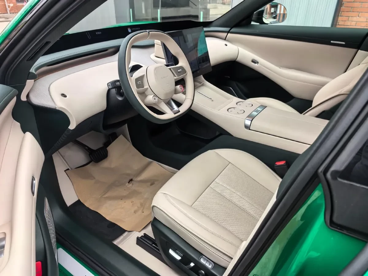 Xiaomi YU7, снимка 7 - Автомобили и джипове - 53728856