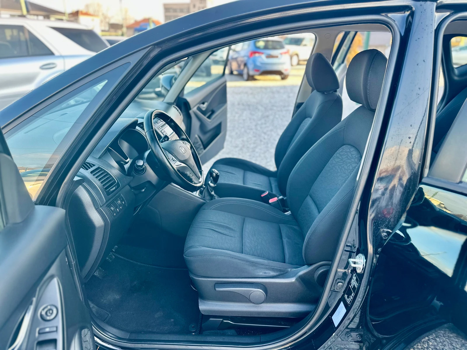 Hyundai Ix20 1.4 CRDI, снимка 14 - Автомобили и джипове - 53779081