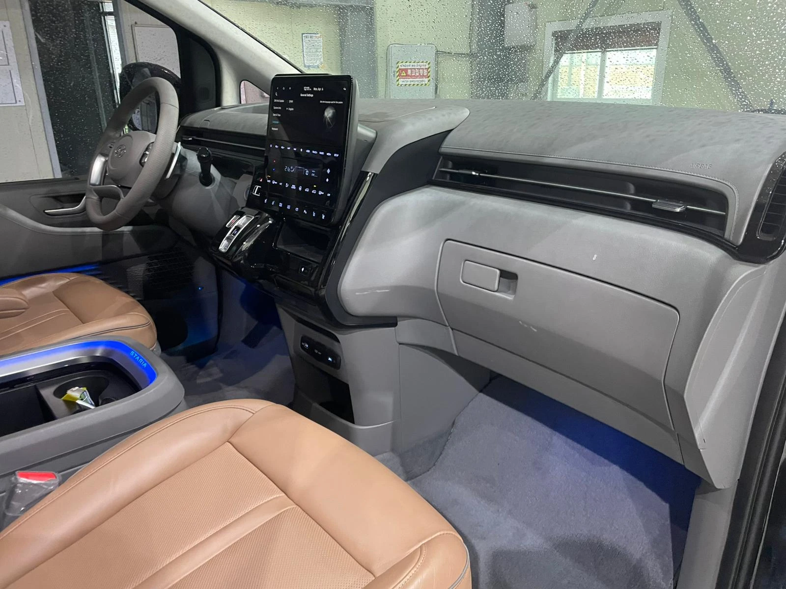 Hyundai Staria 3.5 V6 LPG ! 6+ 1 ! Inspiration ! | Mobile.bg � ����������� 12