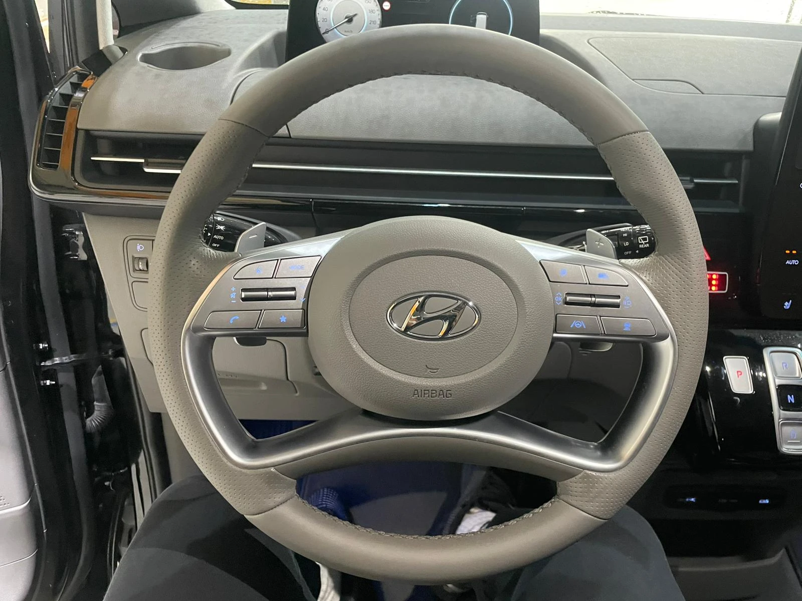 Hyundai Staria 3.5 V6 LPG ! 6+ 1 ! Inspiration ! | Mobile.bg � ����������� 16