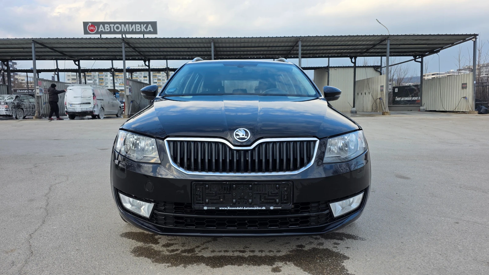 Skoda Octavia KATO ЧИСТО НОВ, снимка 2 - Автомобили и джипове - 54459178