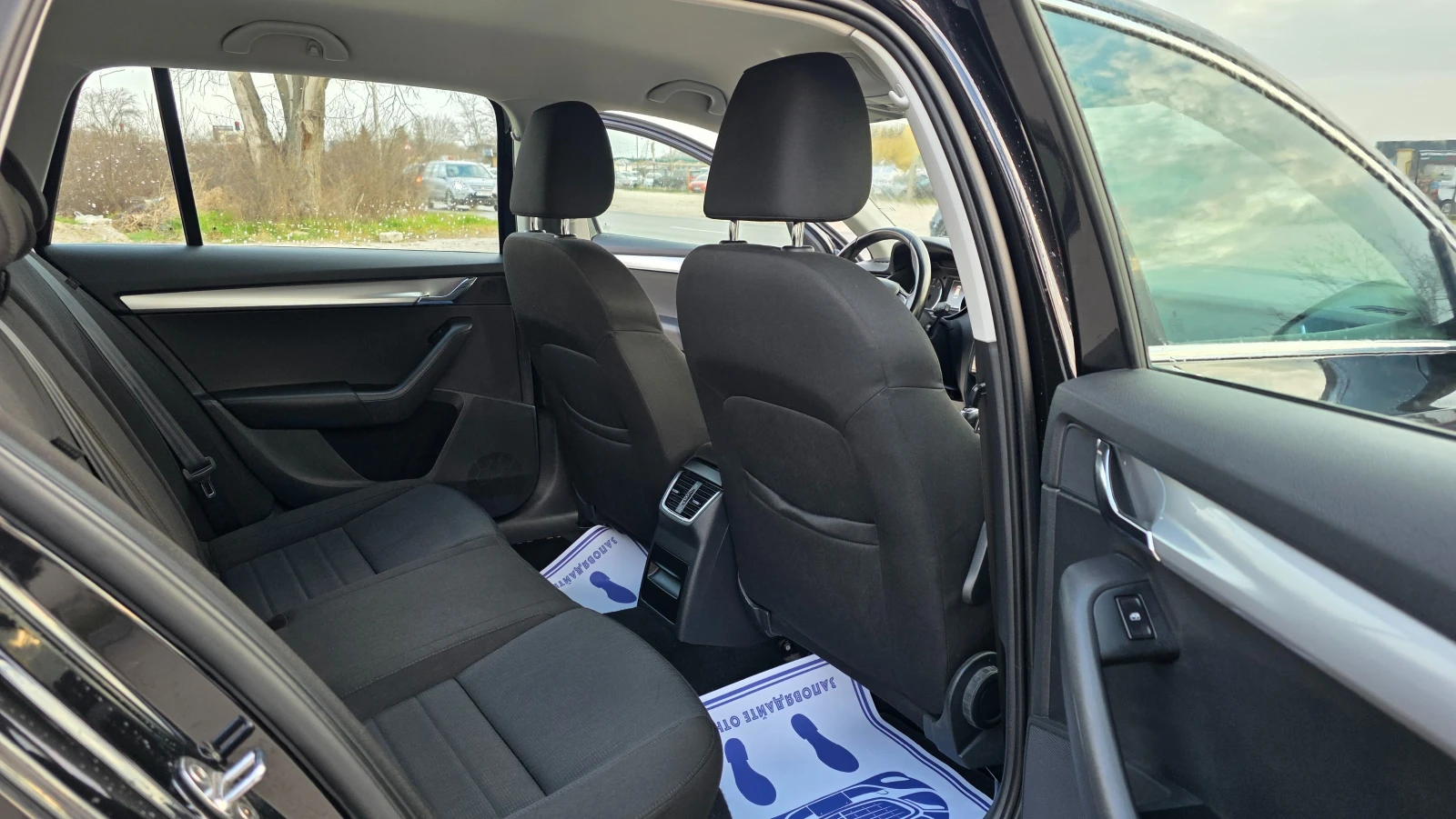 Skoda Octavia KATO ЧИСТО НОВ, снимка 10 - Автомобили и джипове - 54459178