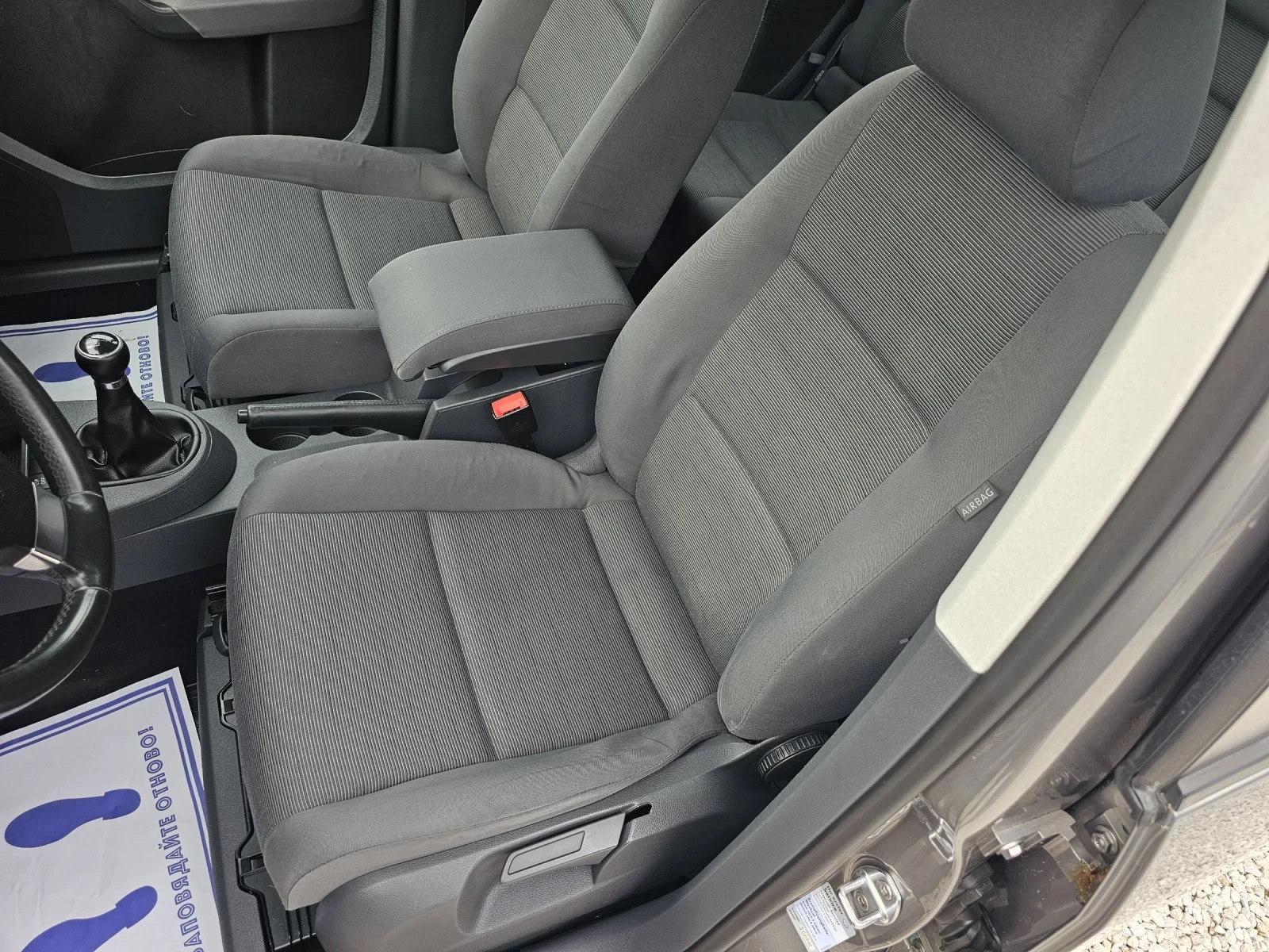 VW Touran 1.9 TDI 6 скорости 90 кн.с, снимка 10 - Автомобили и джипове - 54780894