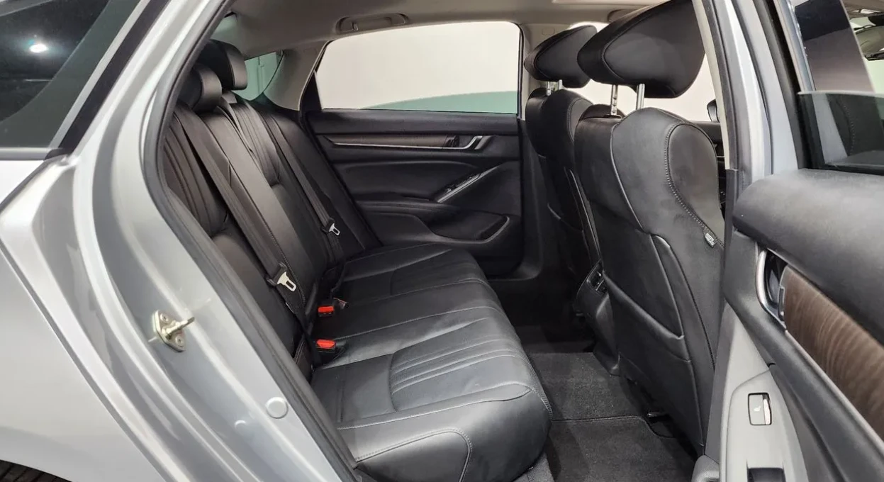 Honda Accord 2.0 Хибрид, снимка 10 - Автомобили и джипове - 55007902