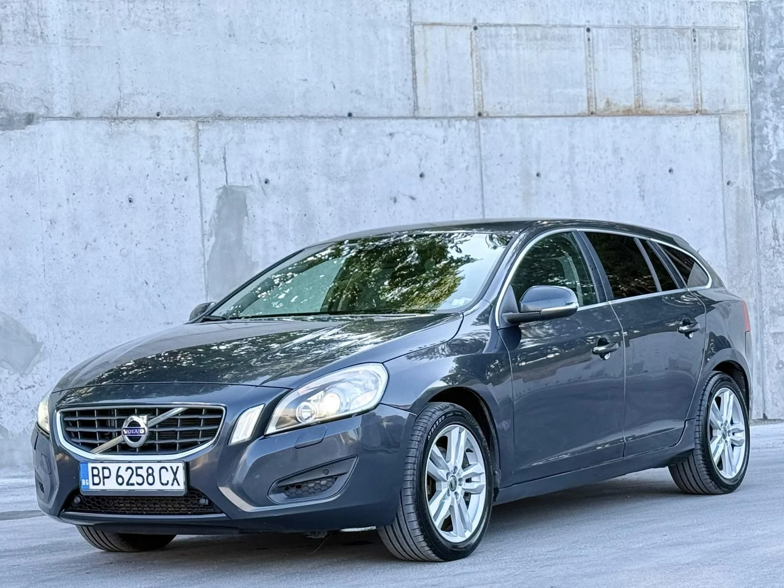 Volvo V60 Volvo V60 - 2.0D, 163кс, снимка 8 - Автомобили и джипове - 55728697
