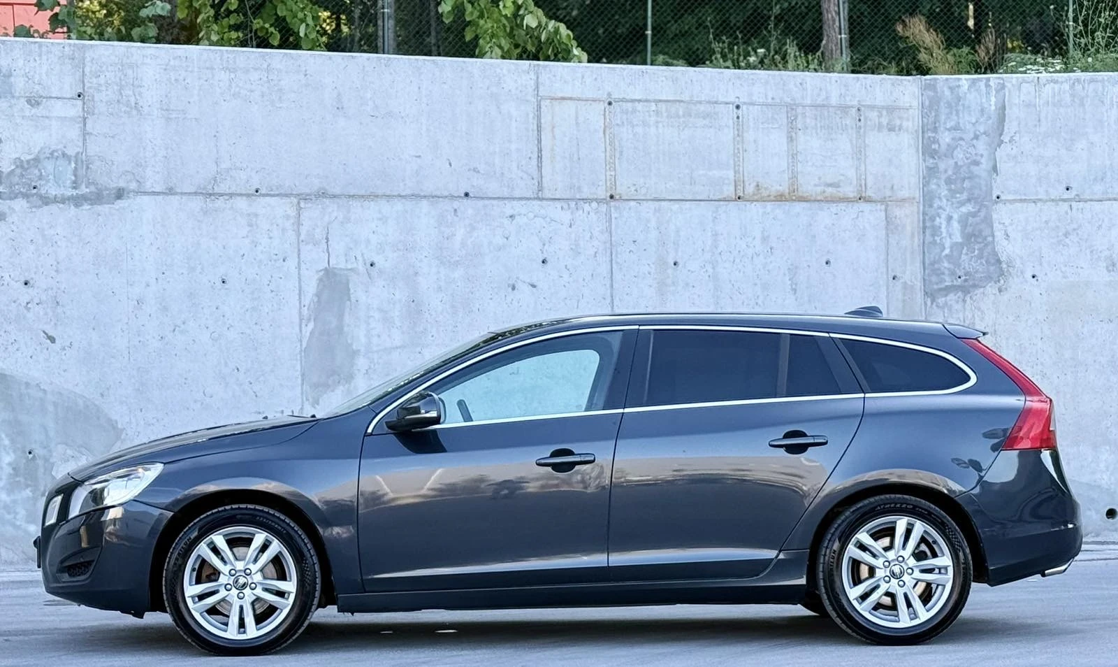 Volvo V60 Volvo V60 - 2.0D, 163кс, снимка 5 - Автомобили и джипове - 55728697