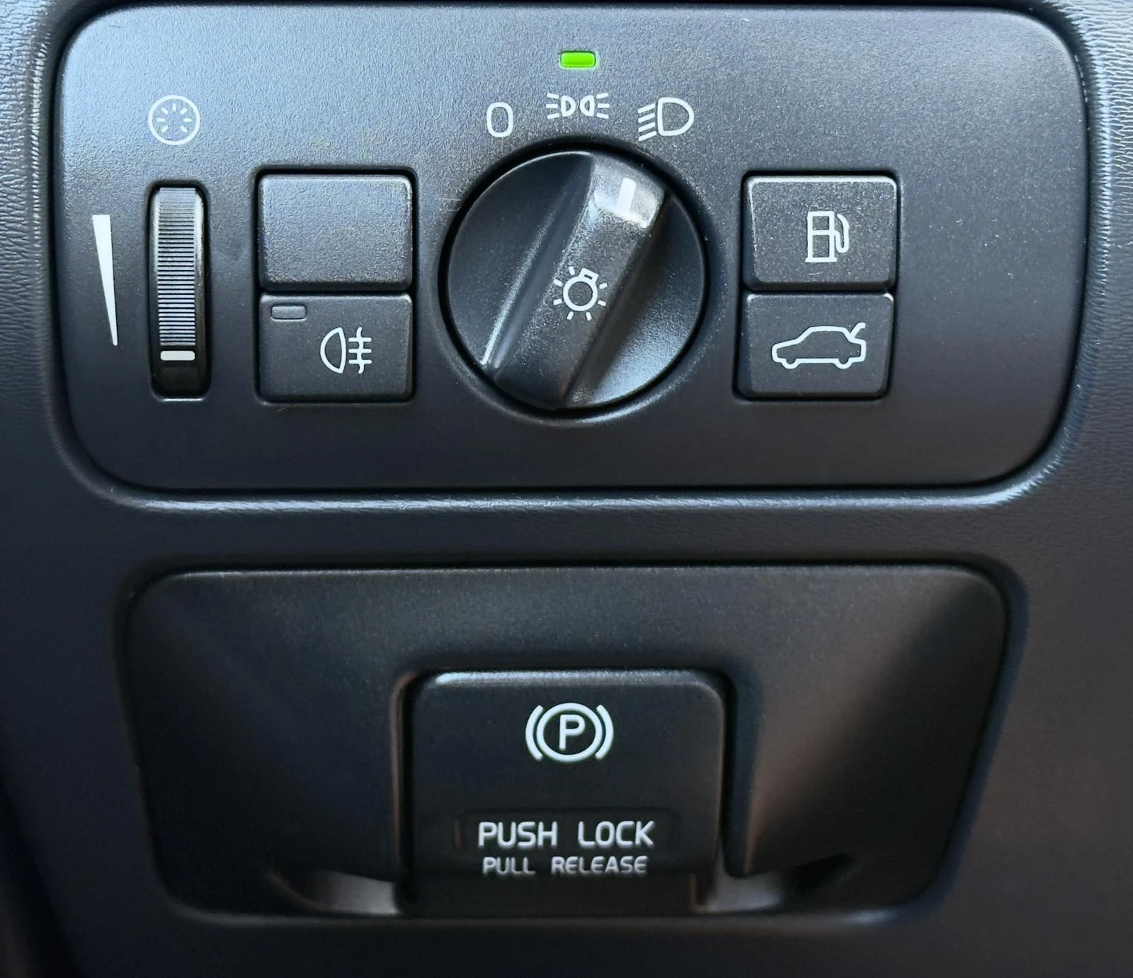 Volvo V60 Volvo V60 - 2.0D, 163кс, снимка 13 - Автомобили и джипове - 55728697