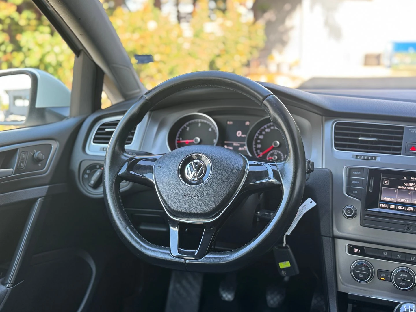VW Golf, снимка 16 - Автомобили и джипове - 56420383
