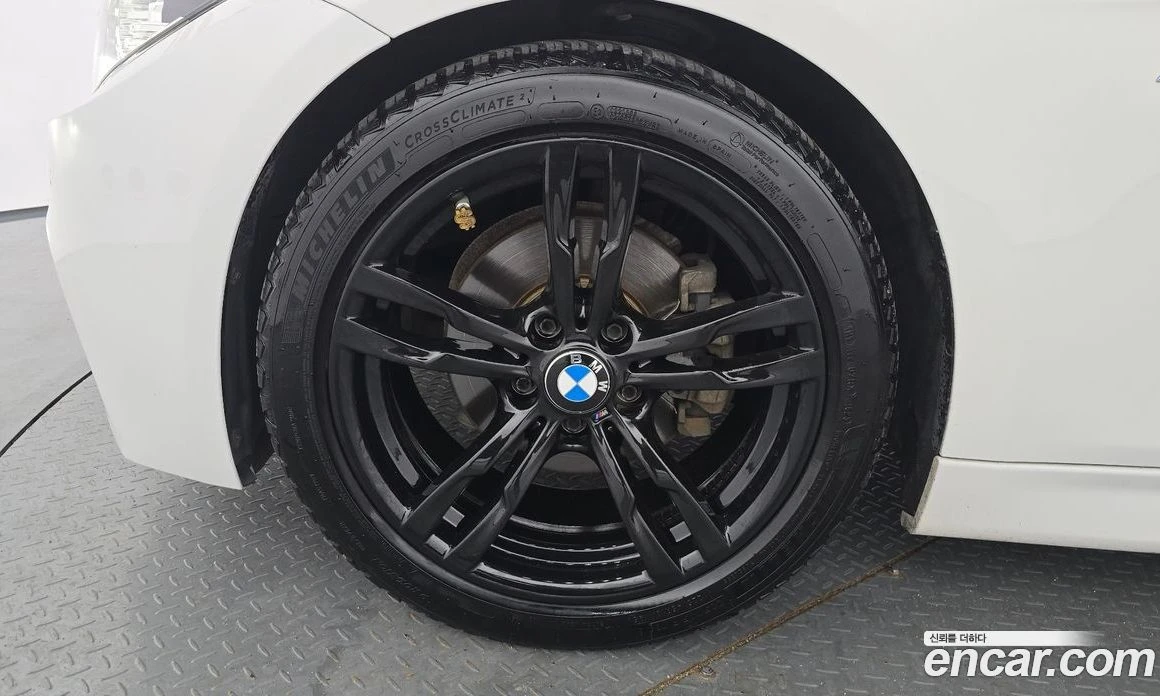 BMW 320 320i M Sport, снимка 5 - Автомобили и джипове - 56122089