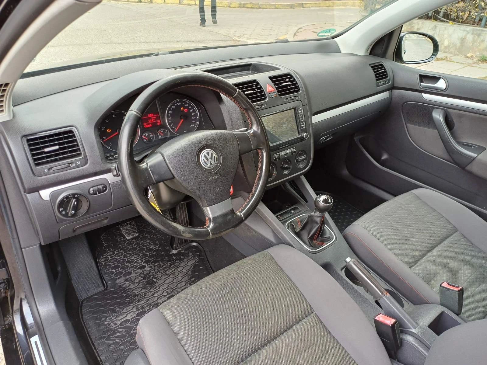 VW Golf 1.6 FSI Goal LPG, снимка 9 - Автомобили и джипове - 56353082