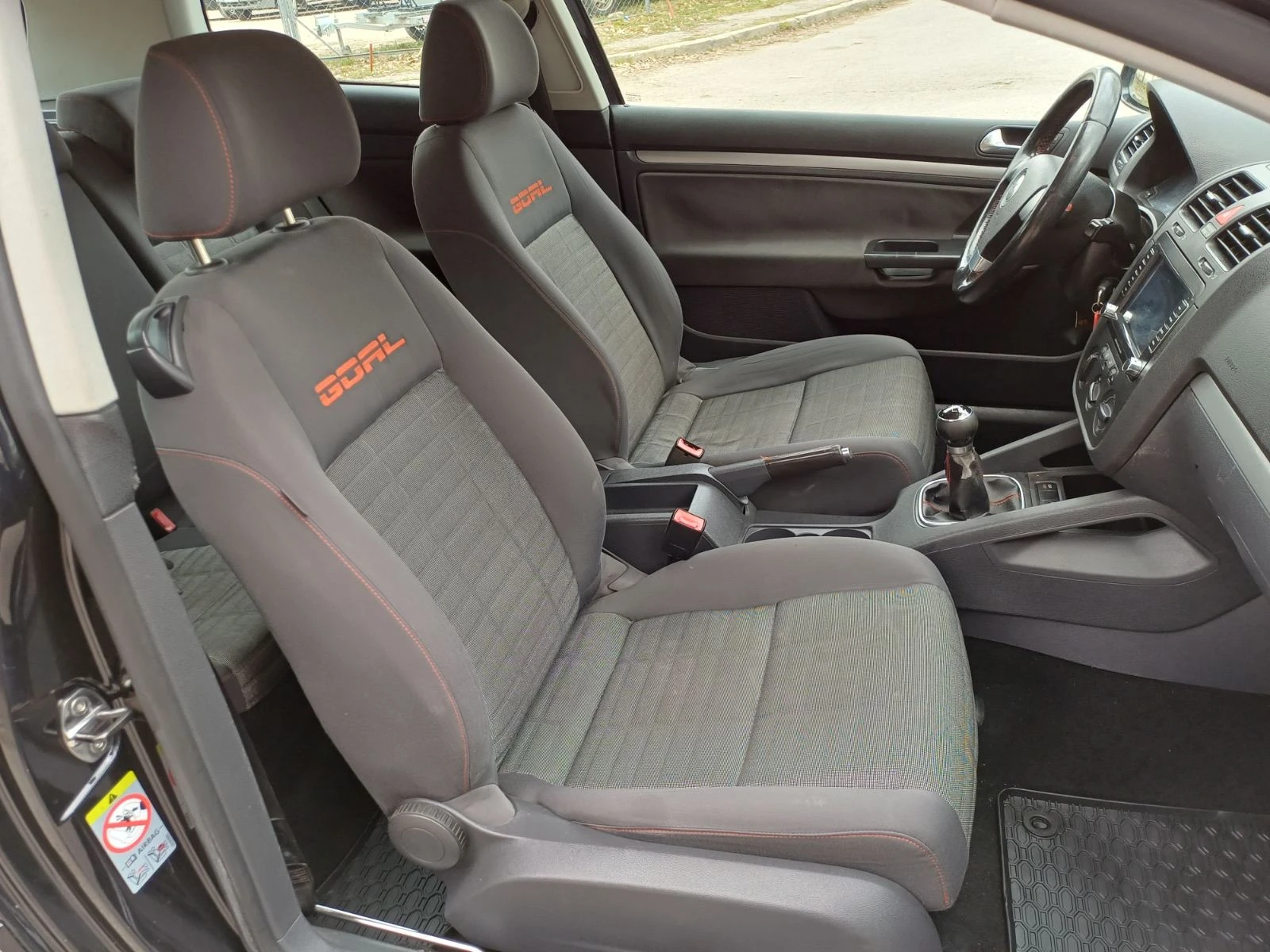 VW Golf 1.6 FSI Goal LPG, снимка 14 - Автомобили и джипове - 56353082