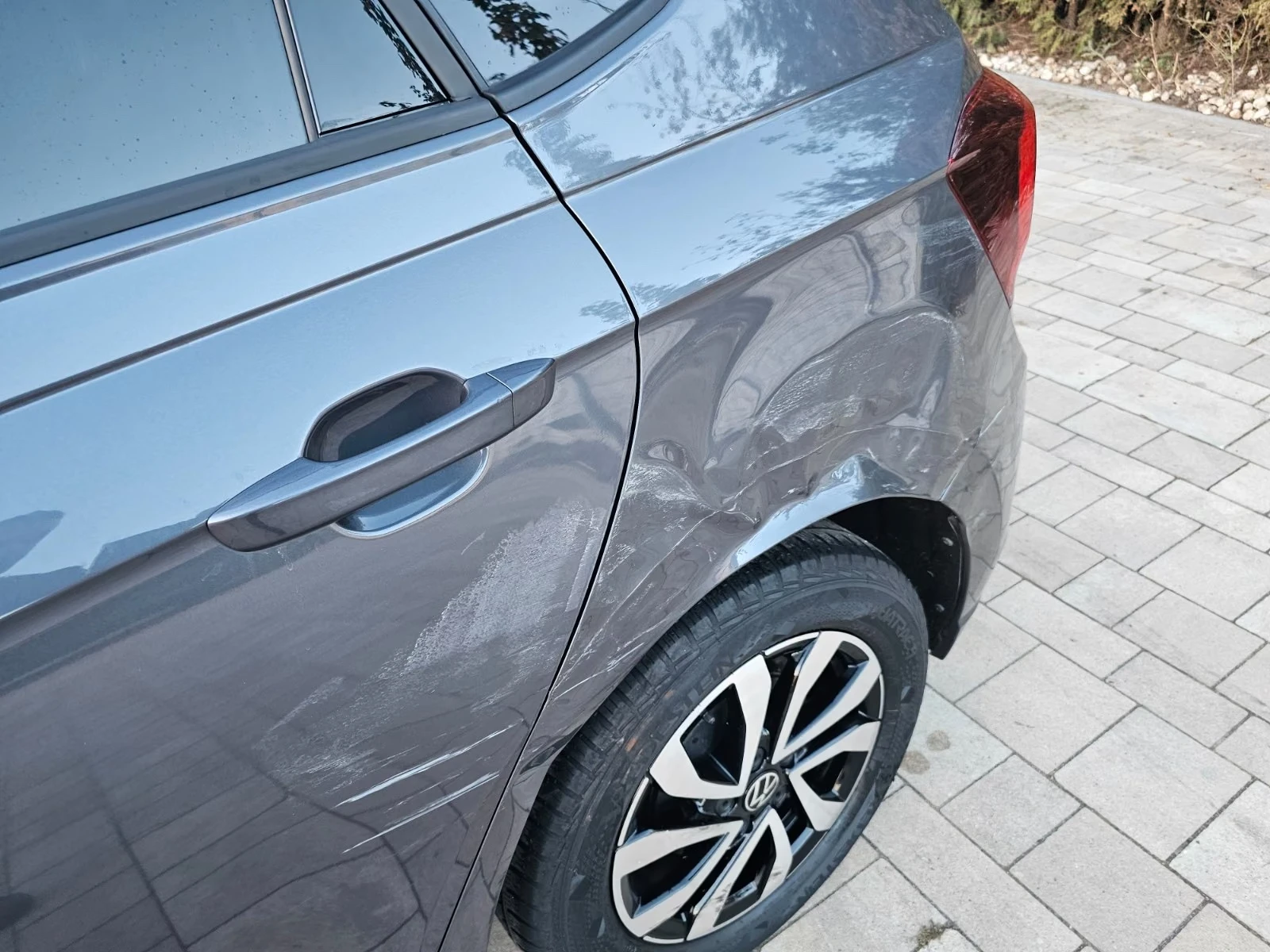 VW Polo VI Active, снимка 10 - Автомобили и джипове - 56643910
