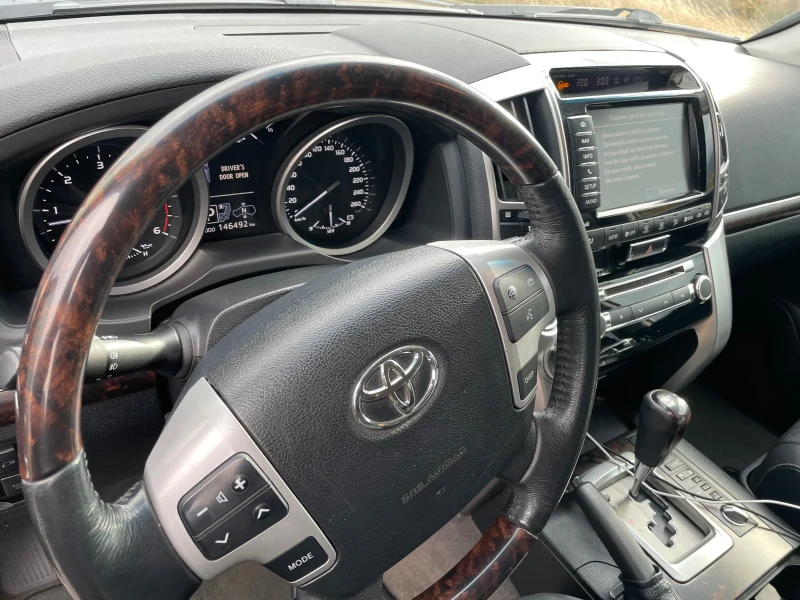 Toyota Land cruiser D4D, снимка 5 - Автомобили и джипове - 52743105