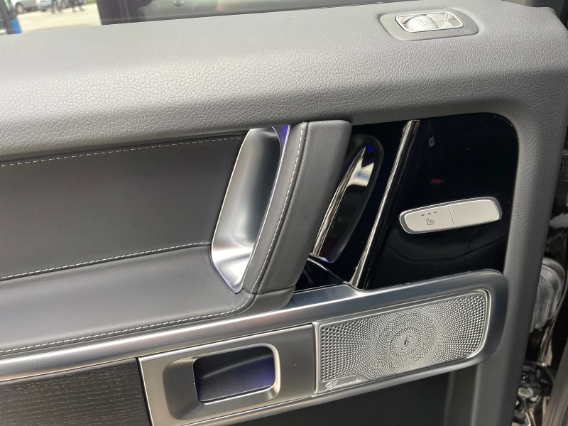Mercedes-Benz G 450 AMG/Keyless/360/Night/W465, снимка 10 - Автомобили и джипове - 52553765