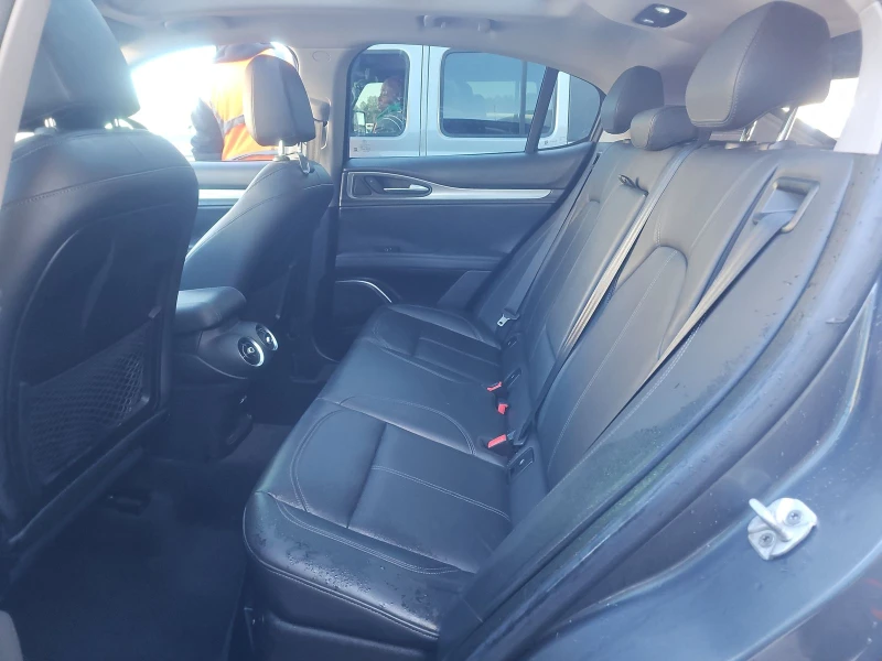 Alfa Romeo Stelvio Sport, снимка 13 - Автомобили и джипове - 52852476