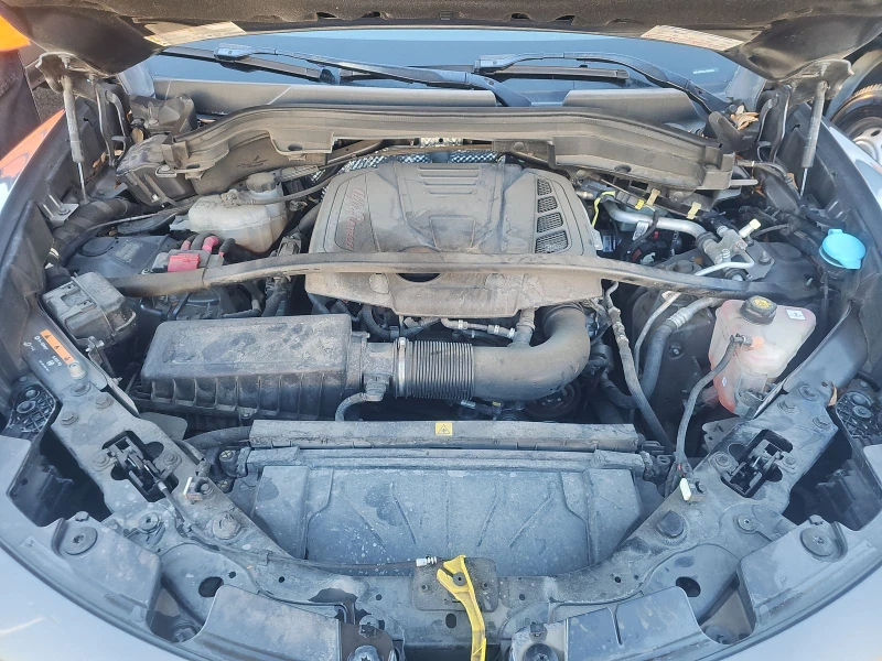 Alfa Romeo Stelvio Sport, снимка 16 - Автомобили и джипове - 52852476