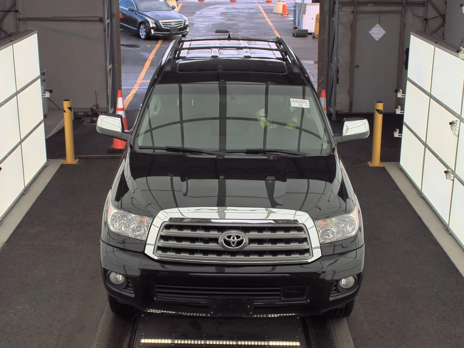 Toyota Sequoia PLATINUM 5.7 Обдух* JBL* Кожа* Дистроник* 7-Места* - изображение 2