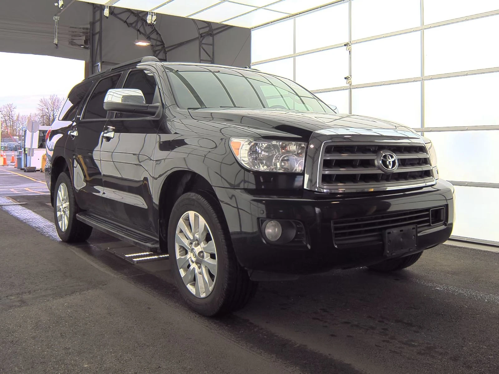 Toyota Sequoia PLATINUM 5.7 Обдух* JBL* Кожа* Дистроник* 7-Места* - изображение 3